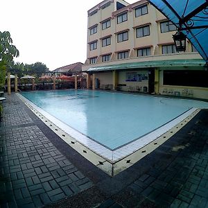 Hotel Agas Internasional