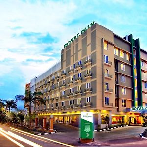 Royal Palm Hotel&Conference Center Cengkareng